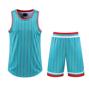 Ensemble d'uniformes de basket-ball imprimés grande taille personnalisés Kits d'équipe personnalisés avec 100% polyester à séchage rapide et respirant - Product Image 1