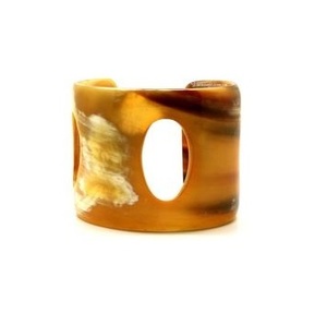 Brazalete hecho a mano antiguo de cuerno de búfalo de calidad de exportación para mujer, joyería de moda ecológica de la India por Almost Craft - Product Image 1