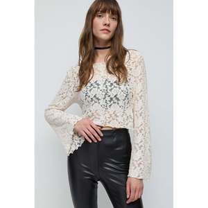 Blusa de Encaje - Product Image 1