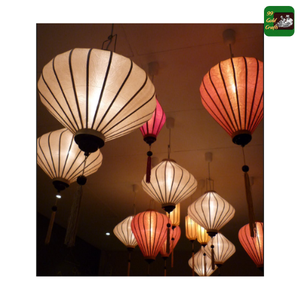 Lanterne en soie fabriquée à la main à partir de soie et de bambou de qualité supérieure pour la décoration intérieure et l'utilisation d'événements fabriquée au Vietnam - Product Image 1