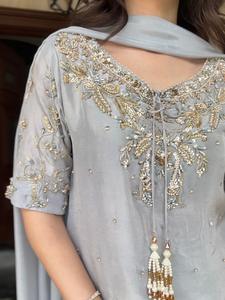 Look de fête Beau haut en crêpe naturel pur & Palazzo Farshi avec ensemble Dupatta - Product Image 4