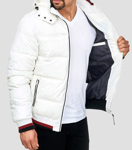 Veste matelassée à capuche légère sur mesure en polyester 100% grande taille Vêtement décontracté Rembourrage en coton Coupe-vent Veste à bulles pour hommes - Product Image 3