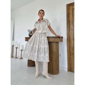 Conjunto de Camisa y Falda de Chifón Beige al por Mayor - Product Image 5