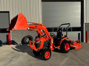 Kubota 23HP B2401รถบรรทุก4WD ขนาดเล็กรถแทรกเตอร์ขับเคลื่อนล้อหน้าส่วนประกอบหลักของเกียร์เครื่องยนต์