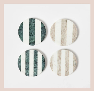 Sous-verres ronds en marbre rayé élégants dans des tons verts et neutres. Ensemble moderne. Disponible à prix de gros. Achetez en gros. - Product Image 1