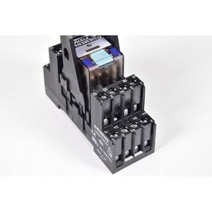 LW23168 - SIEMENS LZS:PT5A5L24, Unidad completa de relé enchufable - Product Image 1