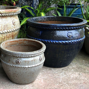 Macetero Grande de Cerámica Hecho a Mano en Vietnam, Directo de Fábrica, Ecológico y Duradero con Orificio de Drenaje para Casa y Jardín - Product Image 3