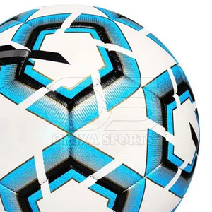 Ballon de football laminé PU Premium pour des coups de pied en douceur et des performances constantes sur le terrain - Product Image 6