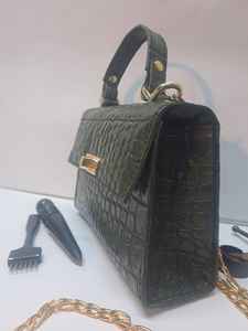 Bolso de Mano de Moda para Mujer, Bolso de Hombro Tipo Clutch, de Piel de Cocodrilo con Acabado de Piel de Caimán, de Anwar Enterprises, Venta al por Mayor - Product Image 5