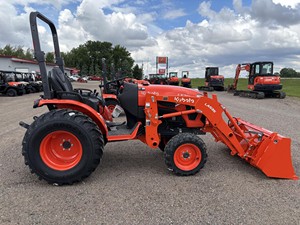 รถแทรกเตอร์คูโบต้า LX2620SUHSD ปี 2025 - พลังขนาดกะทัดรัด ความอเนกประสงค์ที่เหนือชั้น - Product Image 3