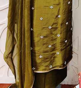 Belle mode indienne de qualité supérieure non cousue brodée à la main Salwar Kameez meilleure qualité pour les occasions de fête - Product Image 2