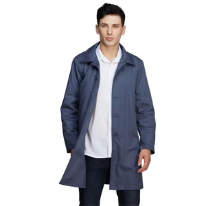 Bata básica de laboratorio para hombre azul marino con cierre de botón y cuello vuelto con bolsillos básicos - Product Image 4