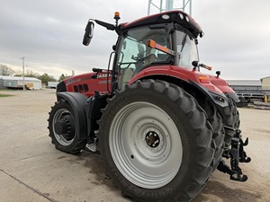Tracteur à chenilles IH Puma 200, 30 CV, 4x4, transmission par engrenages, livraison rapide, qualité supérieure pour l'agriculture et les travaux lourds, vente en gros - Product Image 2