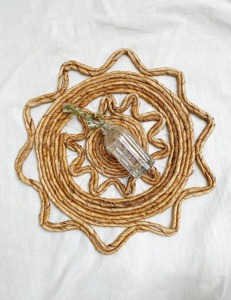 Napperon en forme d'étoile en jacinthe d'eau tissée Produits écologiques Fabriqués au Vietnam Décoration de table Napperon tissé en gros - Product Image 1