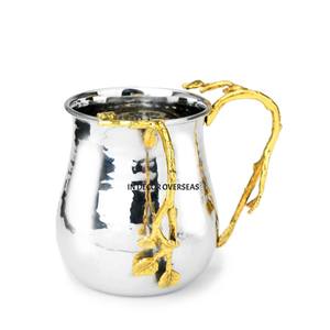 Tasse fantaisie élégante de créateur unique martelé de texture argent brillant poli verres en métal robuste avec poignées dorées - Product Image 5