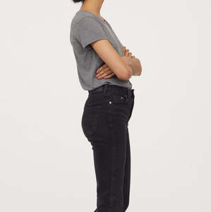 เสื้อยืด2025สำหรับผู้หญิงน้ำหนักเบาเสื้อยืดผู้หญิงขนาดพลัสไซส์ระบายอากาศได้ดีสไตล์ล่าสุด - Product Image 5