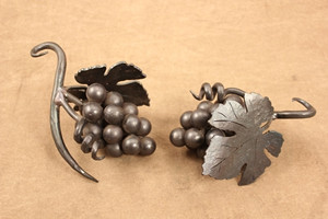 Racine de vigne en acier forgé avec feuille - Product Image 3