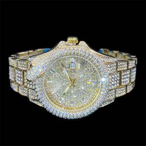 Reloj Analógico para Hombre con Movimiento de Cuarzo Japonés de 42 mm, Chapado en Oro con Diamantes, Diseño King Cobra - Product Image 3