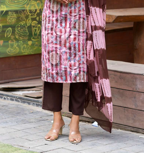 Costumes Salwar Kameez indiens pakistanais de qualité supérieure pour femmes Tissus en coton exclusifs et styles élégants pour les mariages et les fêtes - Product Image 5