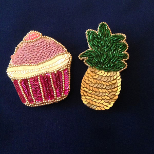 Porte-clés perlé à la main pour femmes, breloque de sac perlée brodée de qualité supérieure, breloque de sac perlée brodée à la main - Product Image 5