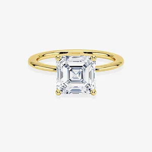 Anillo de Compromiso Clásico Solitario de Oro de 18K con Diamante Moissanita Corte Asscher, Elegante Anillo de Boda - Product Image 1