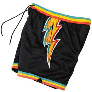 กางเกงว่ายน้ำชายสีพื้นขายส่งจากโรงงาน ความยาวเหนือเข่า แห้งเร็ว มีซับในตาข่าย เหมาะสำหรับชายหาด - Product Image 3