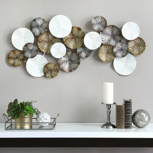 Elegante diseño hecho a mano flores forma color blanco acabado metal pared arte para decoración de la habitación - Product Image 5