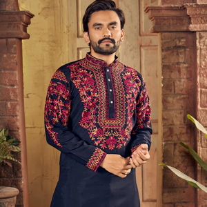 ผ้าไหมพรีเมียมเนื้อหนาสำหรับผู้หญิง พร้อมงานปักด้วยด้ายหลากสีที่คอเสื้อ - Product Image 1