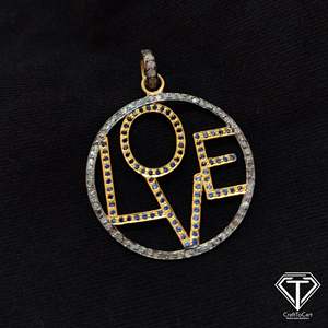 Colgante de Plata de Ley con Inicial de Amor y Diamantes Pavé, 29mm - Product Image 2