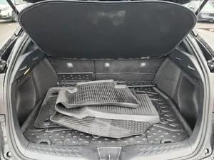 Toyota CHR XLE 2022, Fresco y Limpio - Product Image 3