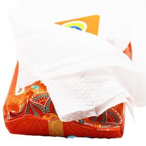 Lingettes nettoyantes pour le visage Uniquality parfumées à la noix de coco, 30 pièces, démaquillant, tissu non tissé doux, sans paraben - Product Image 5