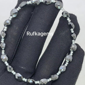 Cuentas de diamantes Moissanite redondas blancas y forma elegante negra - Product Image 3