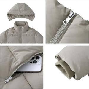 Veste matelassée courte à capuche gris clair pour femme, épaisse, pour l'hiver, avec fermeture éclair sur le devant et col montant pour temps froid - Product Image 5