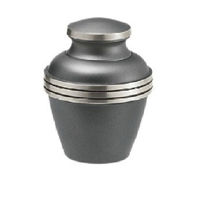 Urnes funéraires en laiton de haute qualité avec bande en étain et urnes funéraires en métal fini de couleur grise pour les cendres humaines - Product Image 1