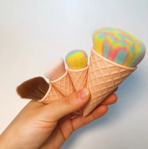 ชุดแปรงแต่งหน้าขนนุ่มน่ารัก ขายส่ง แปรงแต่งหน้าแบบไอศกรีม สำหรับรองพื้น แป้งฝุ่น ชุดอุปกรณ์แต่งหน้า - Product Image 3