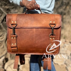 Sac à dos en cuir véritable fait à la main Vintage marron sac à dos en cuir sacs pour ordinateur portable unisexe - Product Image 1