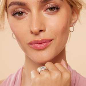 Bague en moissanite de qualité supérieure, taille ronde brillante, pour cadeaux de mariage et d'anniversaire, disponible au meilleur prix en Inde - Product Image 3