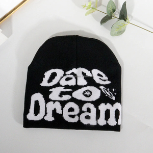 Bonnets personnalisés avec logo Bonnets d'hiver en acrylique tricotés de haute qualité Bonnet en mohair jacquard en laine cachemire de qualité supérieure - Product Image 4