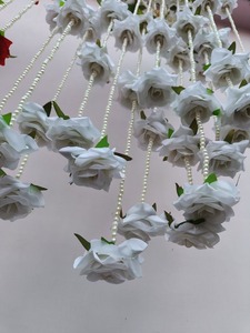 Rosa única con guirnalda de perlas para la decoración de la boda india Mehndi Haldi pared telón de fondo decoración Diwali Onam colgante Puja cuerdas - Product Image 2