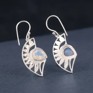 Niharika Gems Boucles d'oreilles pendantes bohèmes en argent sterling 925 pour femme, motif géométrique, opale laiteuse sertie en clos, faites à la main - Product Image 4