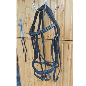 Brida y riendas de caballo: negra, brida de patente de mazorca, brida de caballo de cuero genuino colorida de lujo en la India - Product Image 1