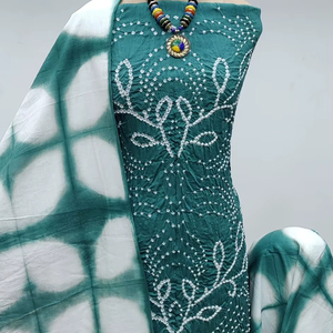 Costume Salwar Pakistanais en Soie Chinon Véritable Design Traditionnel avec Ensemble Dupatta - Product Image 1