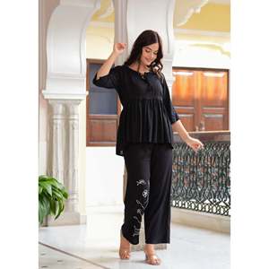 Ensemble coordonné en rayonne de viscose brodée noire pour femme - Product Image 3