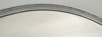Assiette de présentation en métal avec bordure perlée plaquée argent poli pour la maison et le mariage Vaisselle et assiettes