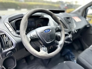 Ford Transit IT Van del 2020 usato, specifiche GCC, 135.000 km, 199 CV, 2 porte, 4 cilindri, guida a sinistra, tipo di carburante diesel, cambio manuale - Product Image 2