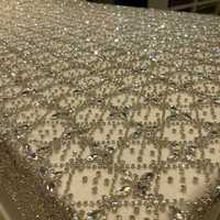 Tissu de Dentelle Brodée à la Main Luxueuse avec Perles pour Tops de Lehenga Traditionnels et Dupattas Matériau Designer pour Tenues Indiennes