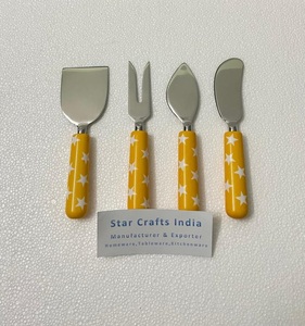 Nouveau design en acier inoxydable et en os avec poignée fine faite à la main Vaisselle Couteau à fromage Ensemble de 4 outils de cuisine - Product Image 3