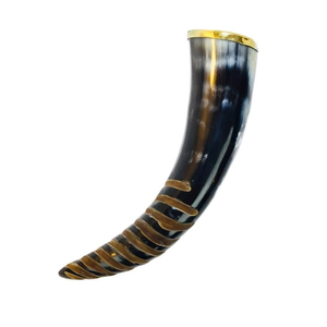 Corne à boire viking artisanale Echoes North, fabriquée à la main, écologique, mug en corne d'animal intemporel, inspiré de la tradition nordique légendaire - Product Image 6