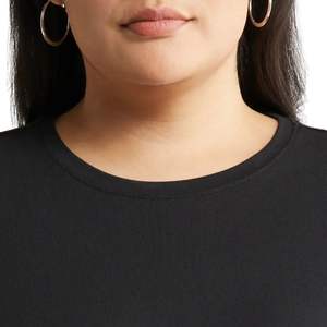 T-shirt en coton et élasthanne de qualité supérieure, taille personnalisée, t-shirt ample noir pour femmes, t-shirt uni à col en V et manches courtes pour femmes - Product Image 5