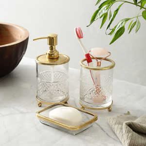 "Ensemble de bain élégance intemporelle en laiton finition antique une collection d'inspiration vintage pour un look classique et luxueux." - Product Image 3